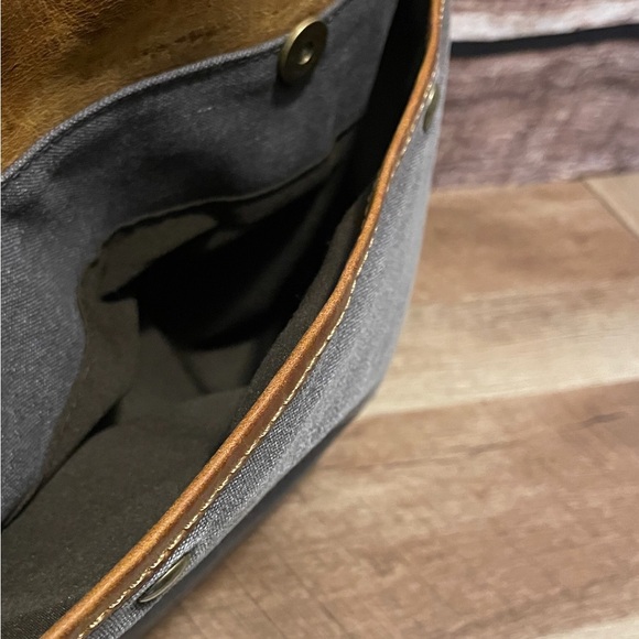 Canvas messenger bag - Picture 6 of 11